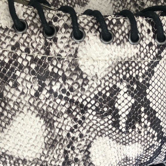 NWOT ladies ‘faux snakeskin’ combat style boots - Picture 3 of 5